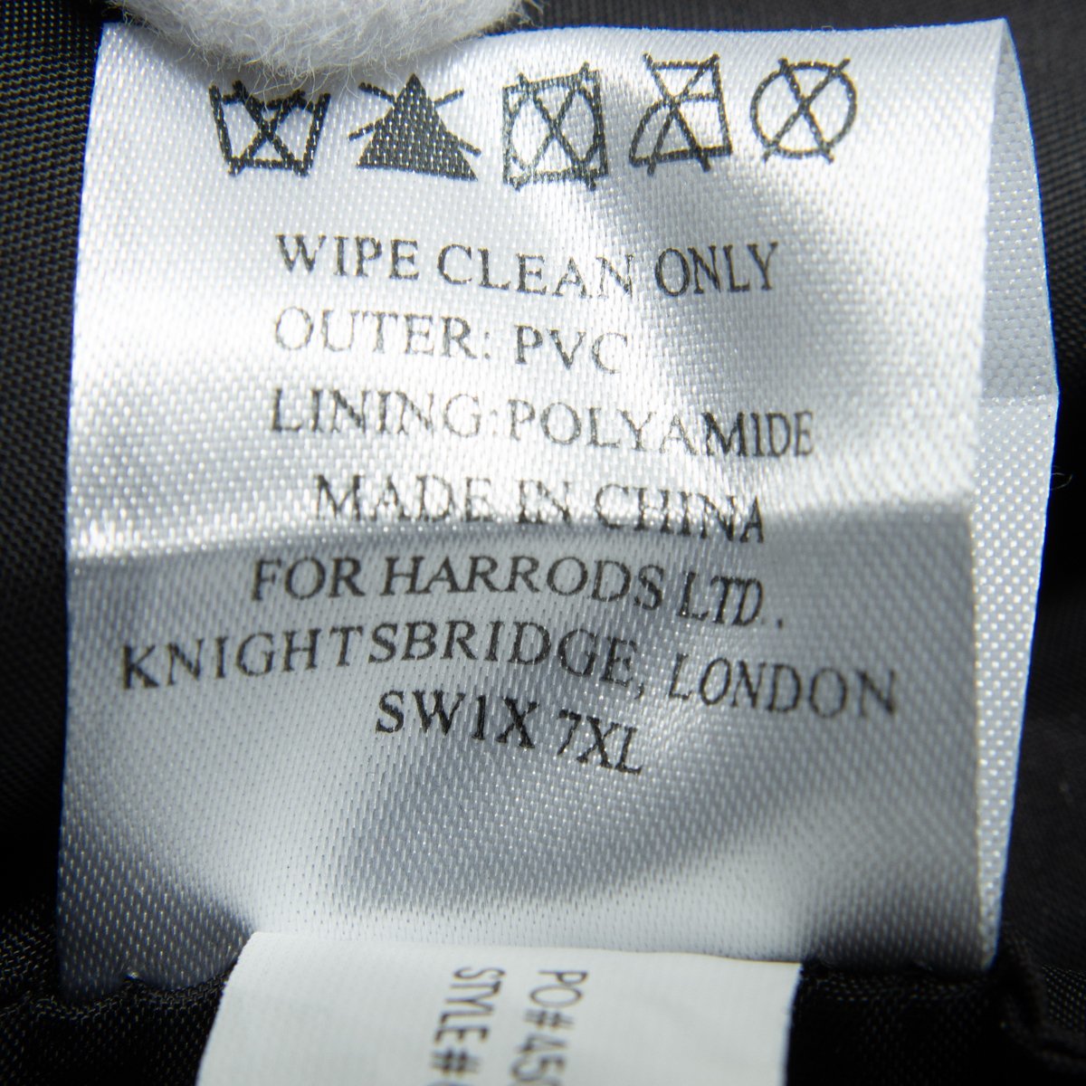 メール便 Harrods ハロッズ トートバッグ サブバッグ ハンドバッグ 犬 Dog ブランドロゴ Pvc ビニール 軽量 イギリス 英国 黒 白 ビニール製 売買されたオークション情報 Yahooの商品情報をアーカイブ公開 オークファン Aucfan Com