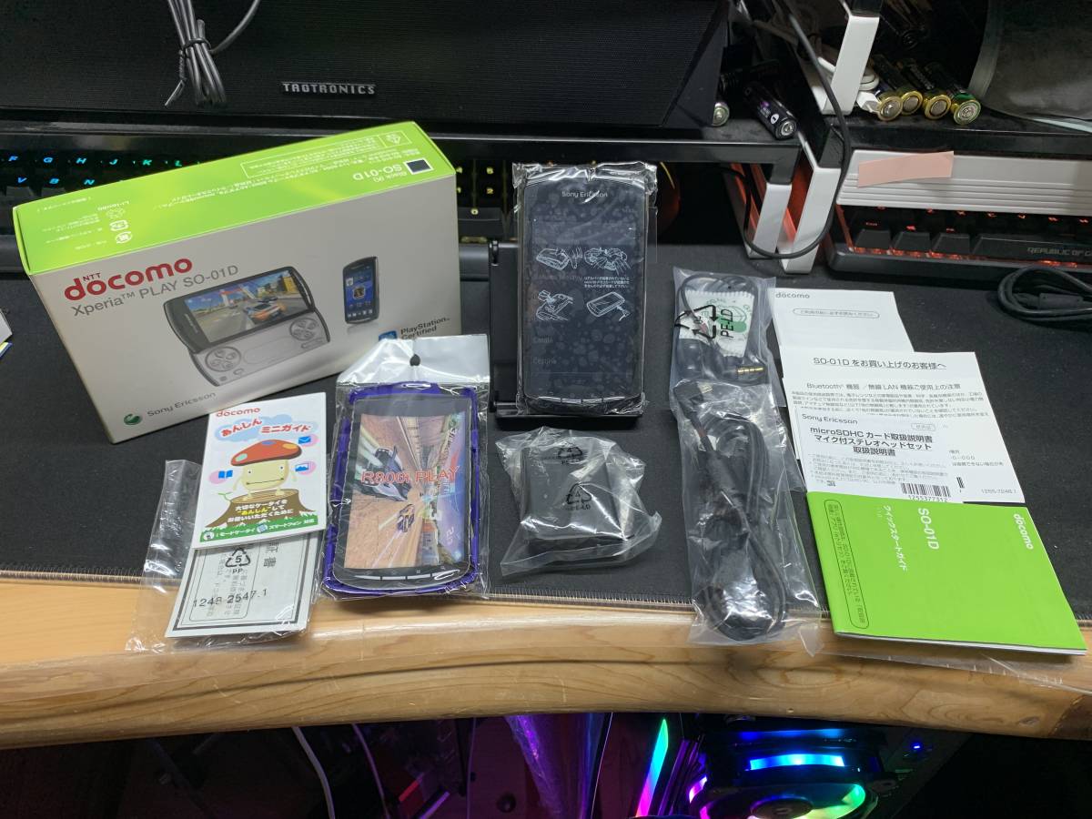 中古美品 Sony Ericsson docomo Xperia PLAY SO-01D Black