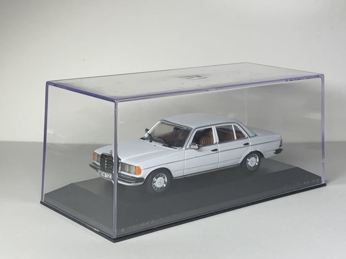 MINICHAMPS 1/43 メルセデスベンツ W123 リムジン 230E 白 Mercedes
