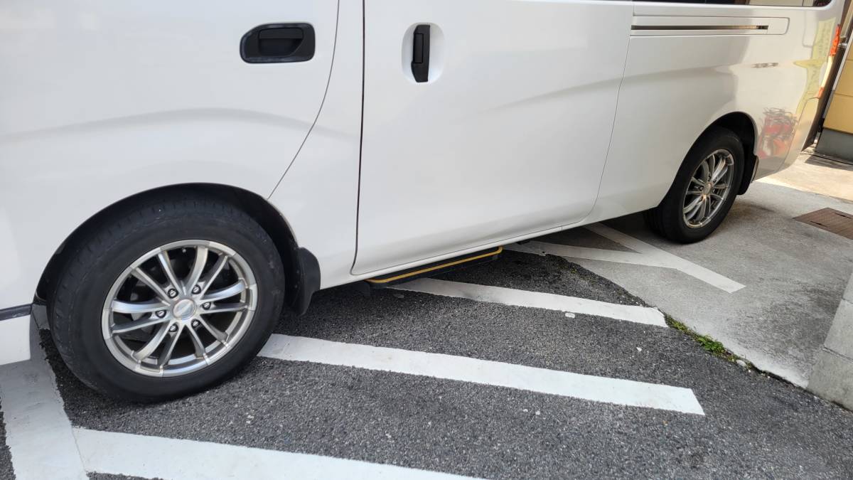 キャラバンLEHRMEISTER PREMIX Shanks 17x6.5J +48 PCD139.7/6H NV350