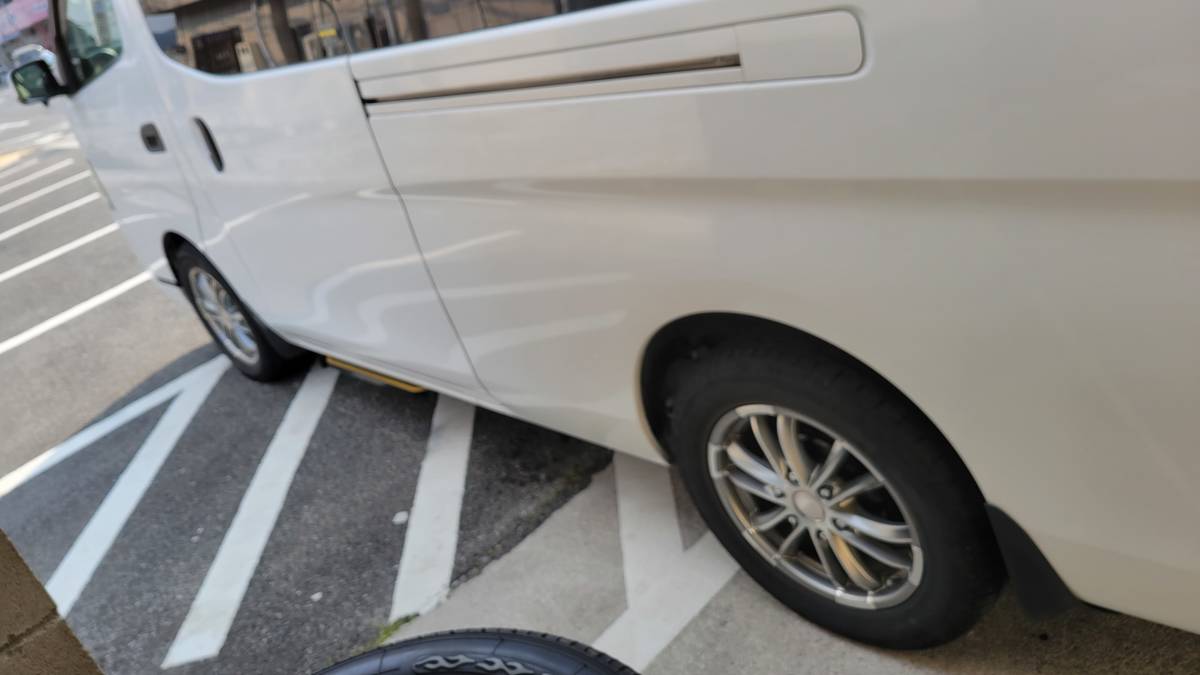 キャラバンLEHRMEISTER PREMIX Shanks 17x6.5J +48 PCD139.7/6H NV350