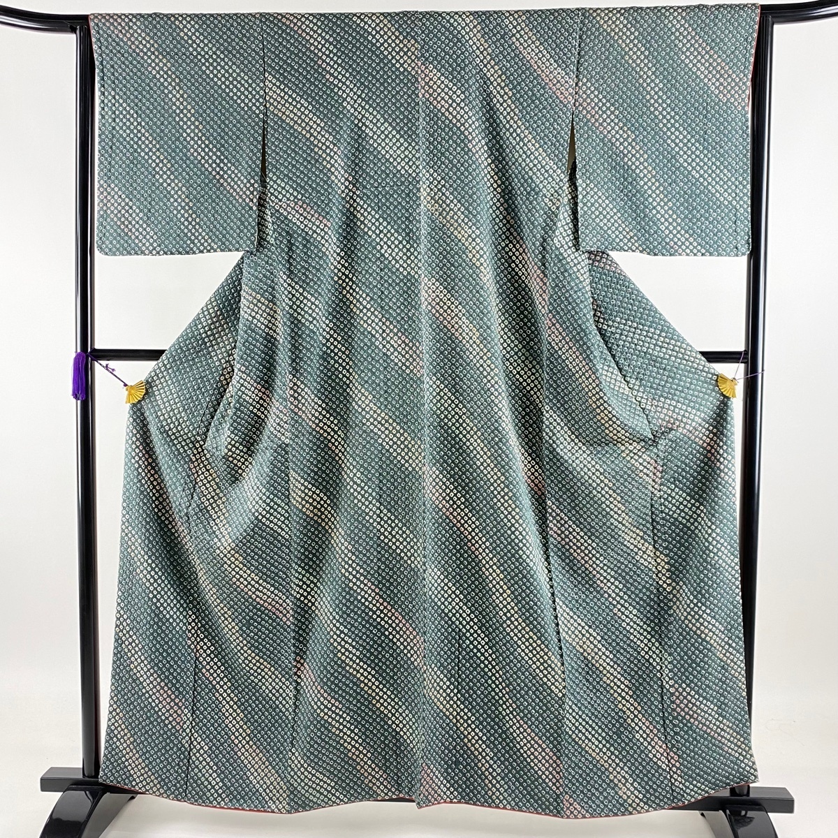 驚きの破格値，2026 小紋 優品 斜縞 絞り 灰緑 袷 161cm 64.5cm M 正絹(仕立て上がり)｜売買されたオークション情報、yahooの商品情報をアーカイブ公開 - オークファン 仕立て上がり