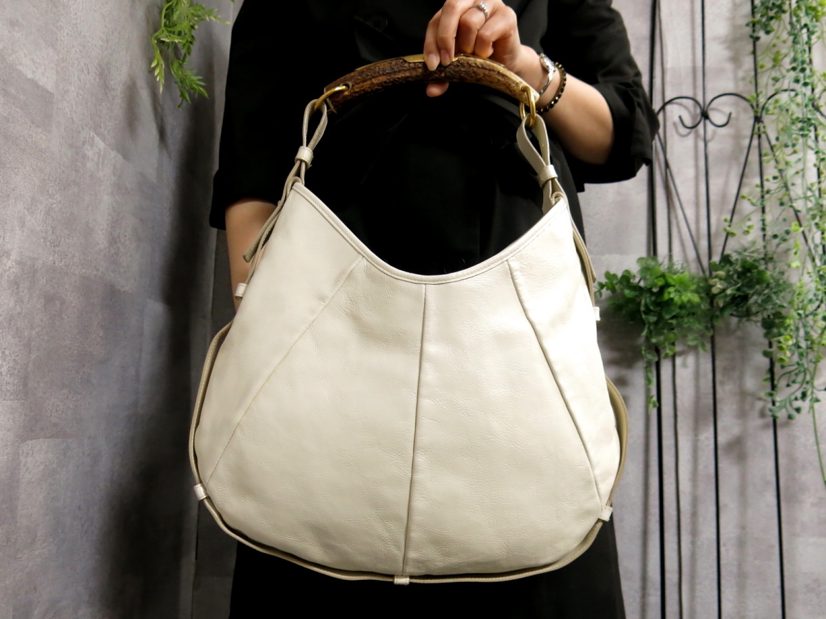 ○超美品○YSL イヴ・サンローラン○モンバサ○カーフ レザー 本革 