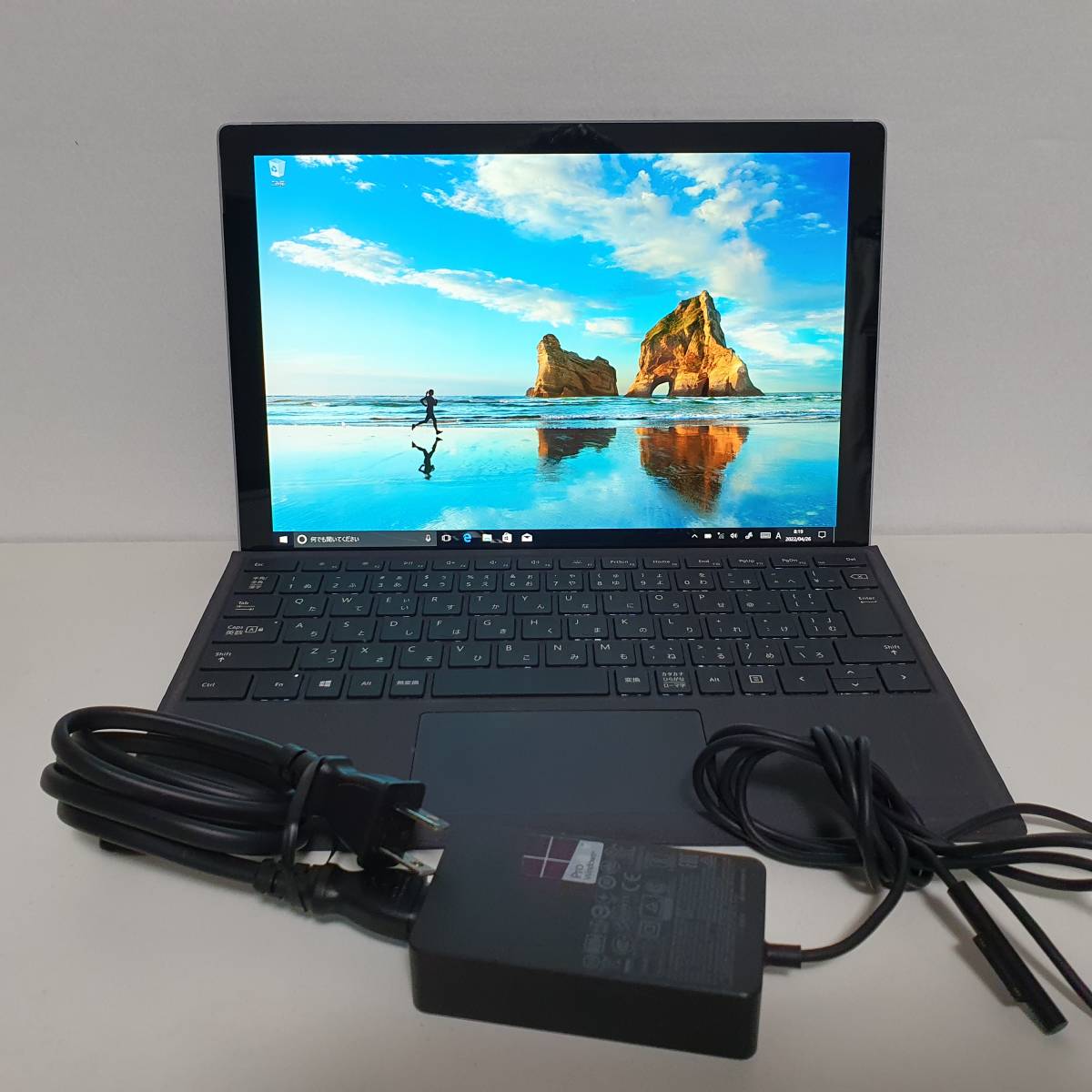 Surface Pro : (5th Gen) Microsoft Core ⁄ com ⁄SSD：128GB⁄メモリ 