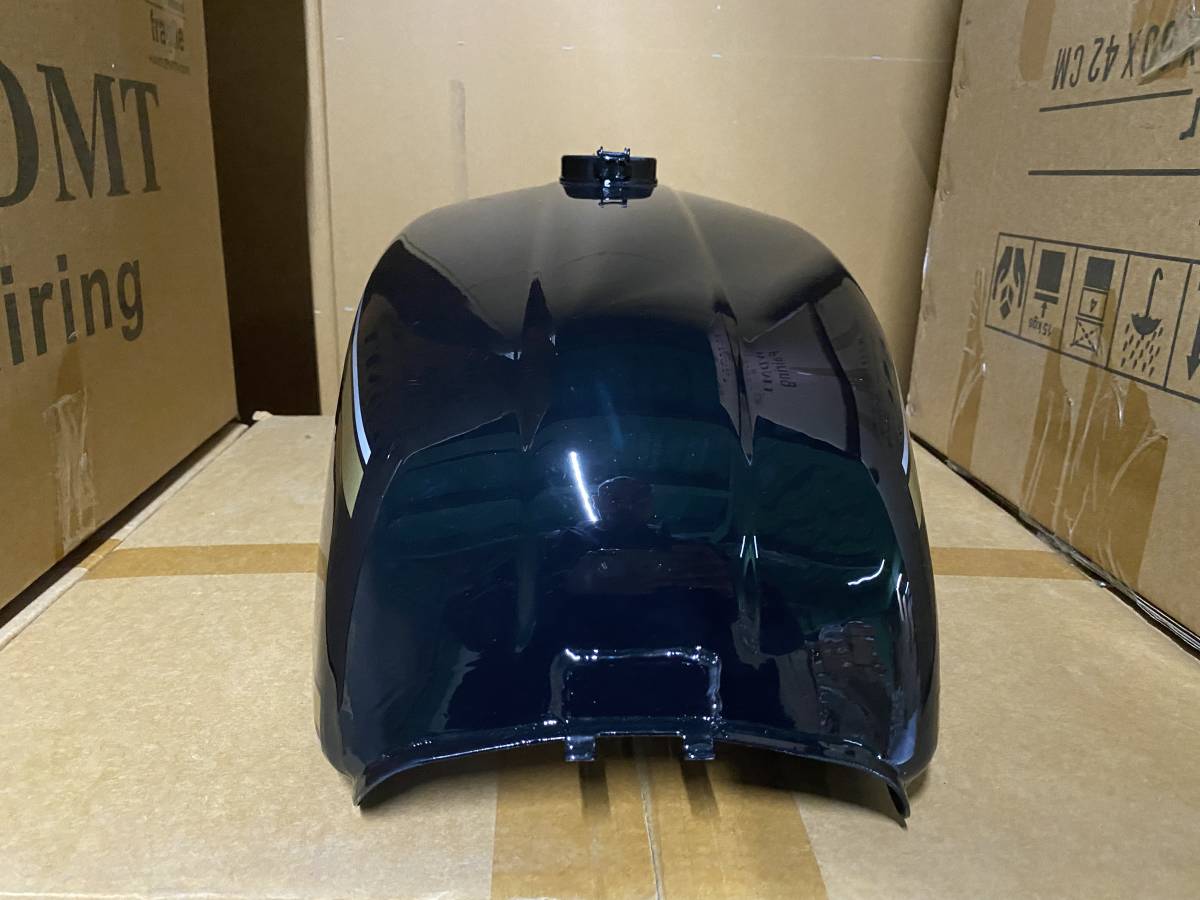 ＧＴ３８０　タンク　Ｂ５銀　/ブラック GT550 フューエルタンク GT380 金 銀B5ライン タンク / GT550 GS400 外装BEET キジマ 黒