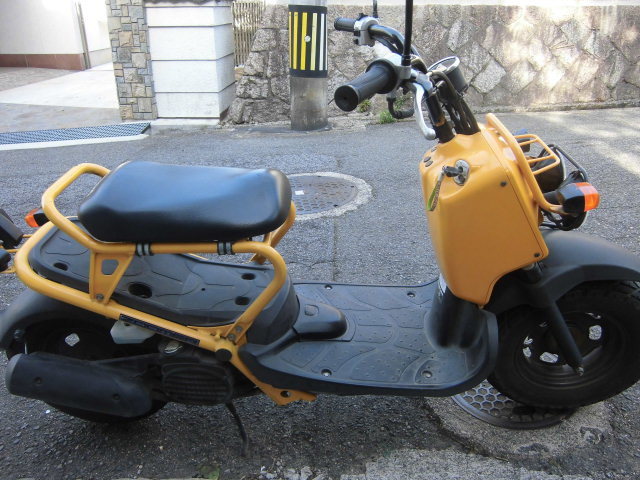 ホンダ ズーマー キャブ車 希少なイエロー 通勤、通学、レジャー