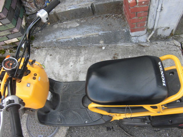 ホンダ ズーマー キャブ車 希少なイエロー 通勤、通学、レジャー