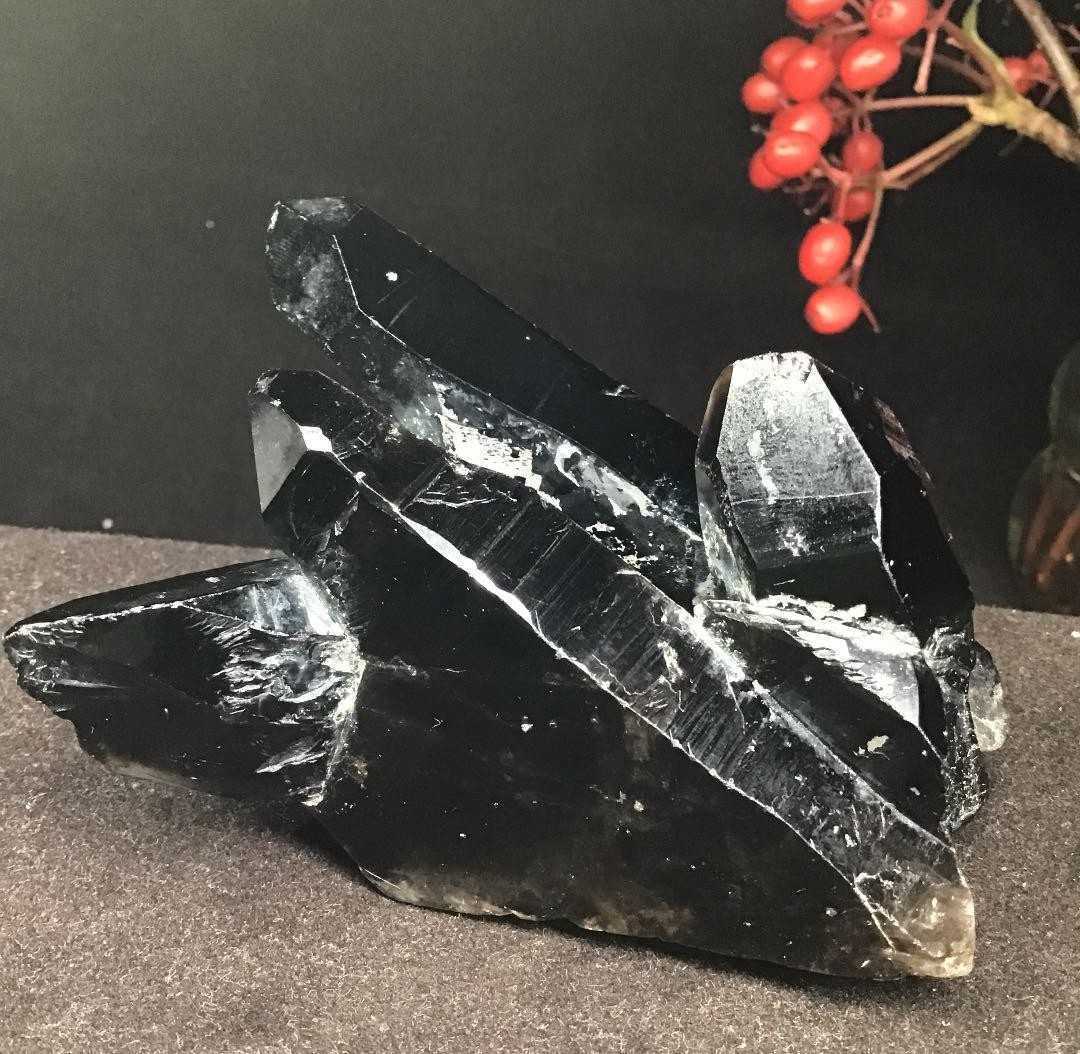 モリオン 黒水晶 原石 クラスター 24%OFF最強の邪気払い （黒水晶