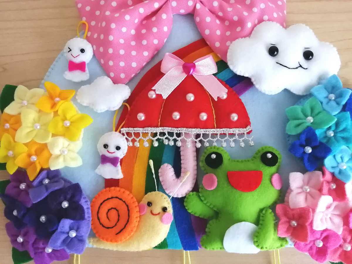 ☆ハンドメイド☆雨の日のリース☆梅雨☆てるてる坊主☆カタツムリ 