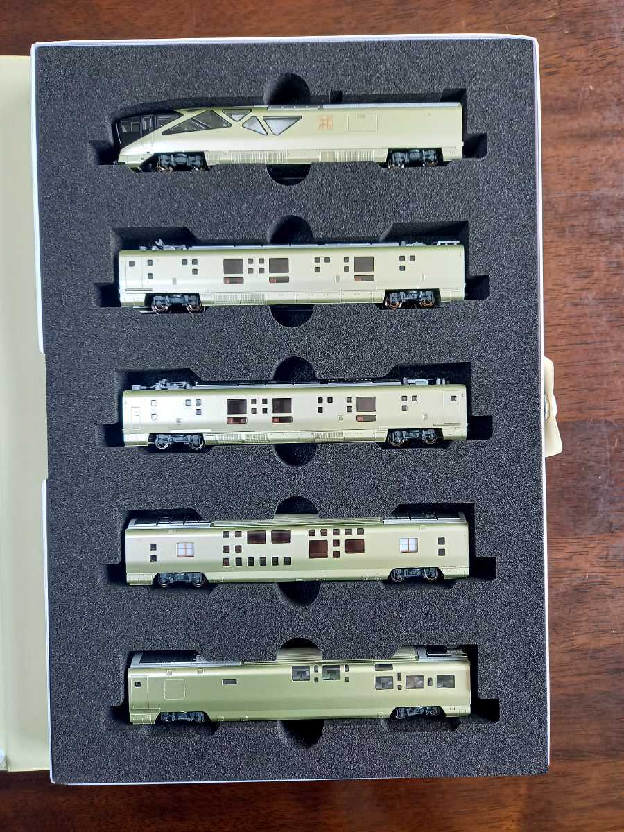KATO(カトー)品番10-1447 E001系〈TRAIN SUITE 四季島〉10両セット【室内灯