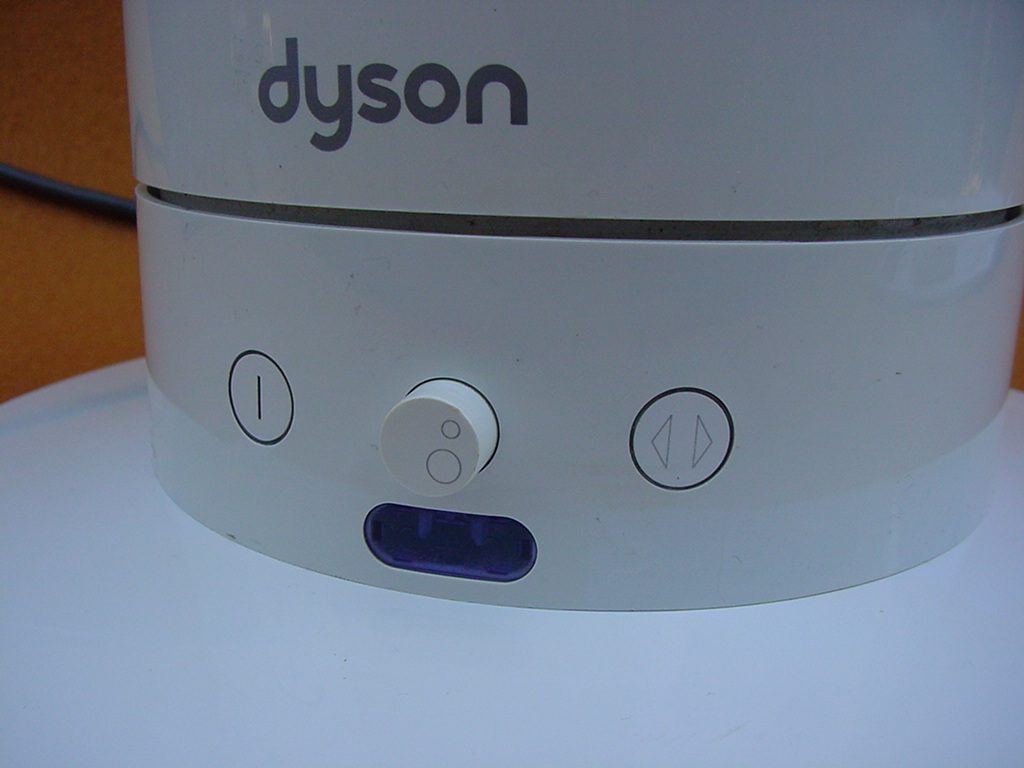 dyson ダイソン タワーファン AM02 羽なし扇風機 リモコン付き★ ダイソン AM02 タワーファン リモコン付き☆羽根のない扇風機☆エア