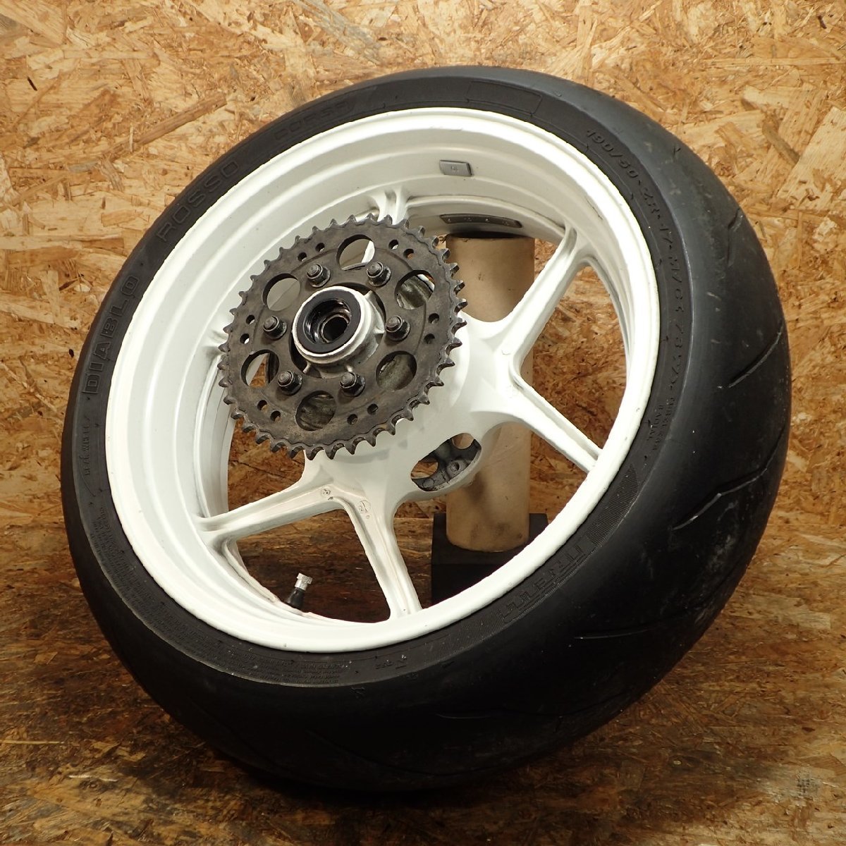 送料Lサイズ】Kawasaki ZXT00C-013*** ZX-10R リアホイール 17×6.00