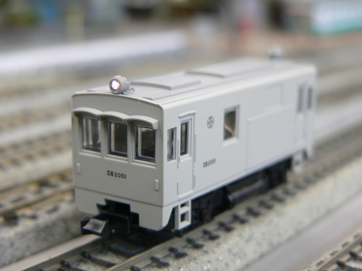  もけいや松原 ヘッドライト点灯特製品 富井電鉄 ＤＢ２０灰色 Ｍ付(ディーゼル機関車)｜売買されたオークション情報、yahooの商品情報をアーカイブ公開 - オークファン ディーゼル機関車