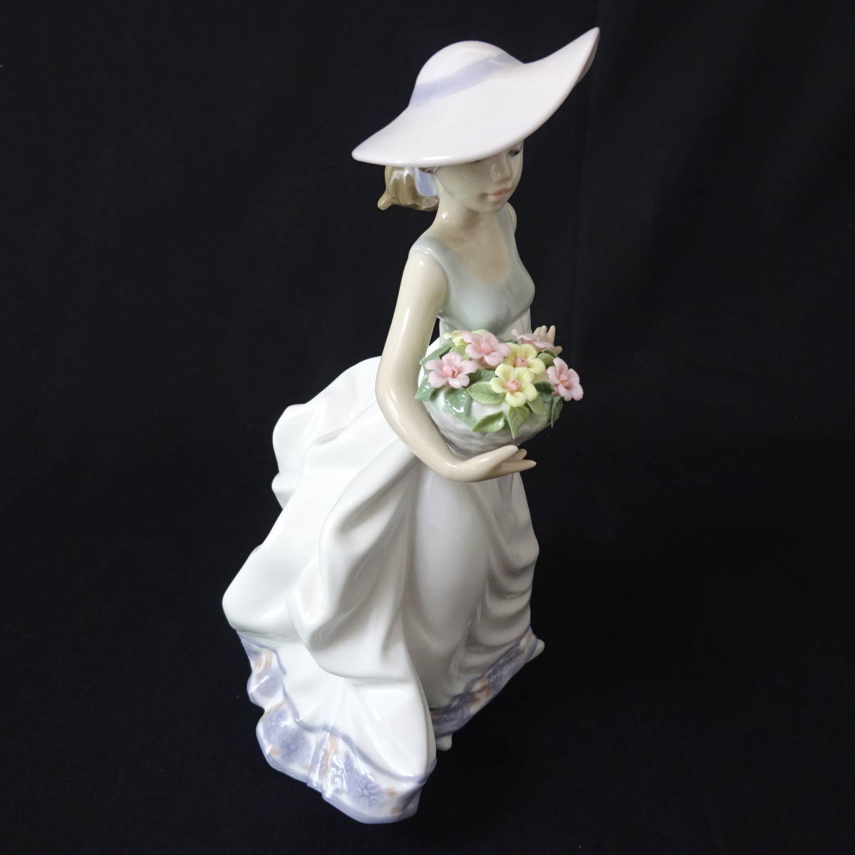 1356556-083】LLADRO リヤドロ 5790/春の花かご フィギュリン 陶器人形 
