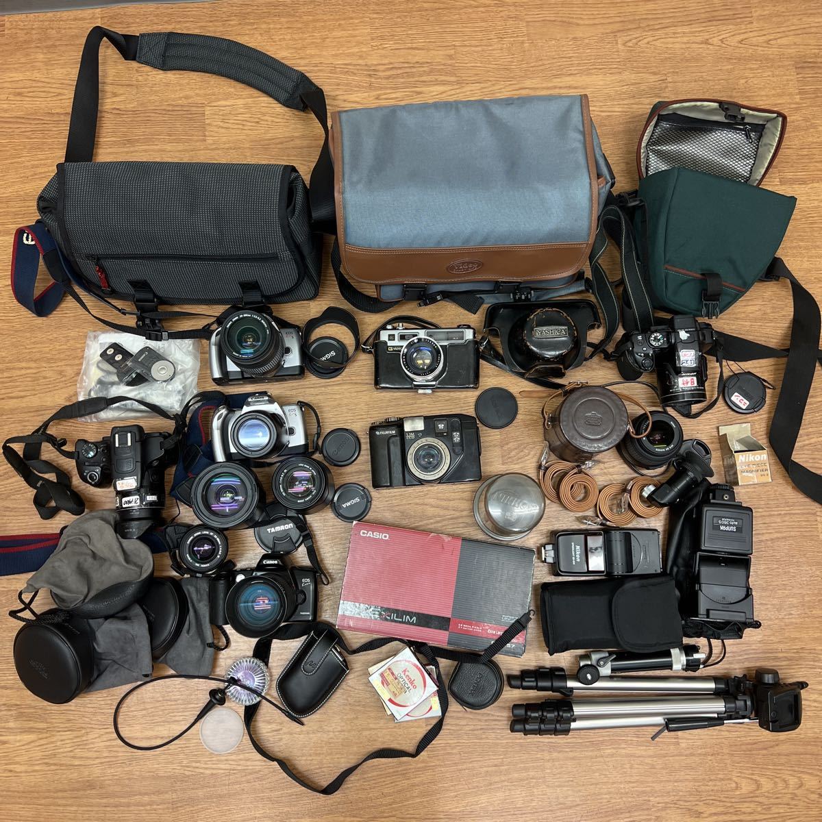 【お得，品質保証】 カメラ 類 まとめて Canon Nikon Yashica Coolpix B700 PowerShot SX60 HS Casio Sigma など ジャンク品(キヤノン)｜売買されたオークション情報、yahooの商品情報をアーカイブ公開 - オークファン キヤノン