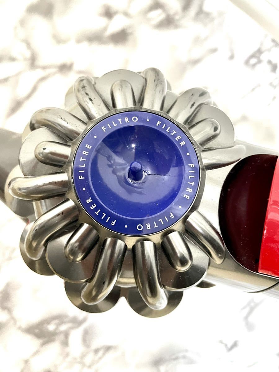 dyson/ダイソン V8 Fluffy SV10 コードレス掃除機 V8 SV10 ダイソン .限定, より小さく。より軽く。性能はそのままに。 コードレス掃除