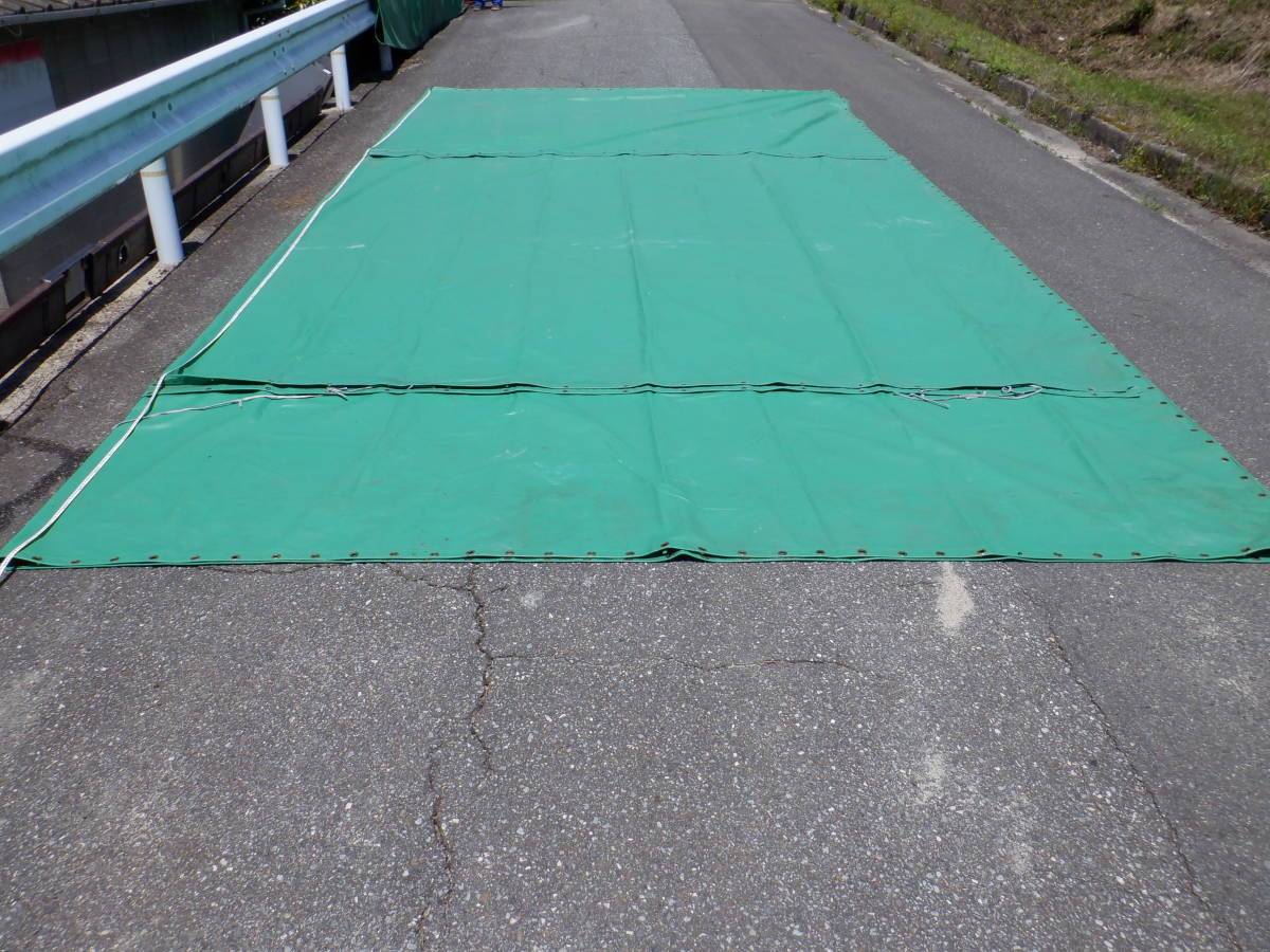 トラックシート　厚地　6.87ｍ×6.56ｍ　ハトメピッチ10ｃｍ　中古品
