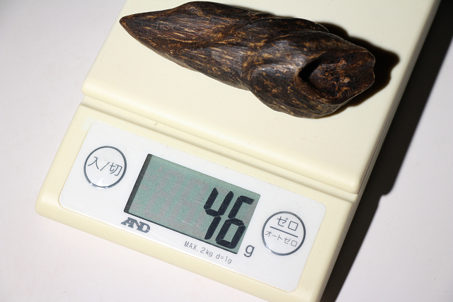 特別依頼出品　三井家由来某寺院所蔵　伽羅　全長約10.5㎝　（検）香木 沈香 唐物 古道具 中国美術 骨董 古美術品