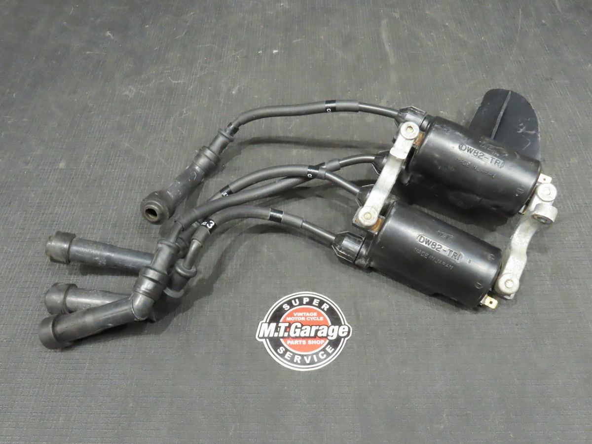 1982年 CBX550F PC04 逆車 イグニッションコイル ※一部難あり【060】 CBX550F-G-048(検 CBX400F