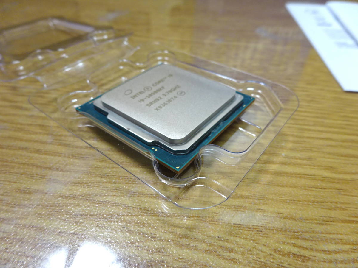 ◇美品◇Intel Core i9-10900KF BOX◇SRH92◇10コア20スレッド 
