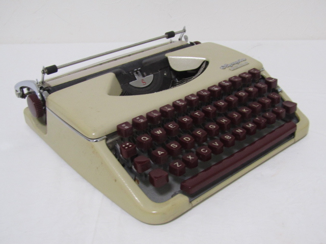 オリベッティ バレンタイン タイプライター Valentine Olivetti