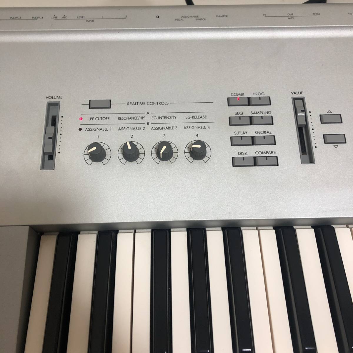 KORG TRITON Pro シンセサイザー 76鍵盤 コルグ 0807 KORG TRITON Pro
