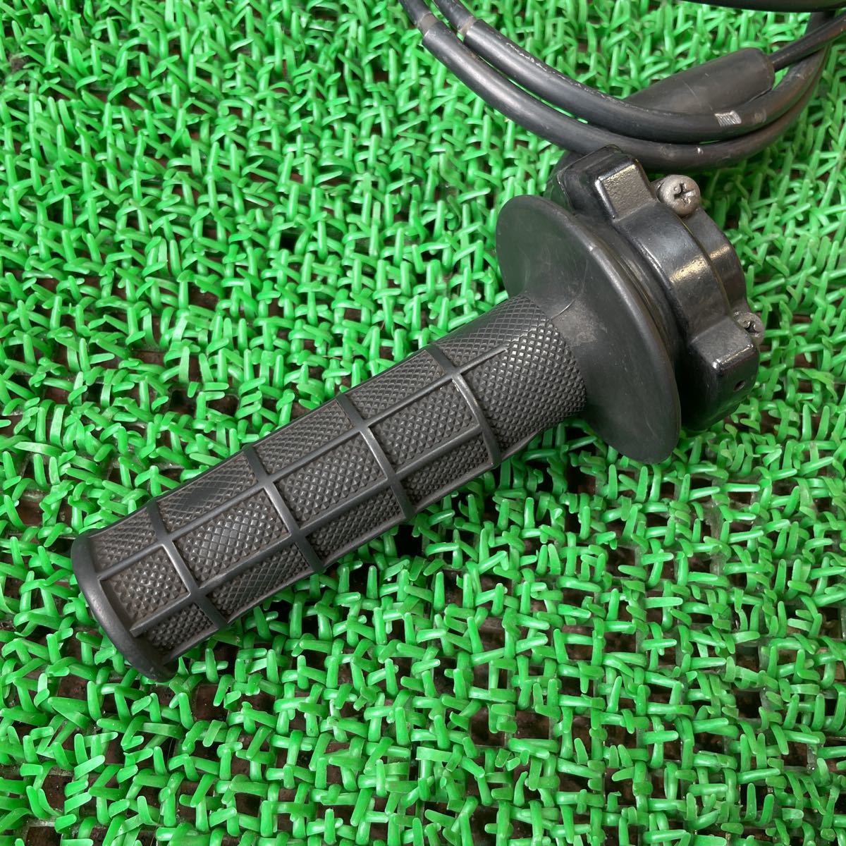 B1-13 SUZUKI スズキ TS200R 純正 アクセルスロットルホルダー SH12A 