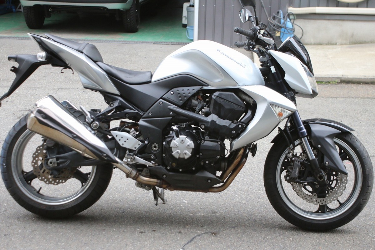  Z1000 kawasaki/2009モデル/ブライト正規車/ワンオーナー リアルな実走行11220km /写真80枚以上掲載/安価からスタート致します(751cc以上)｜売買されたオークション情報、yahooの商品情報をアーカイブ 751cc以上