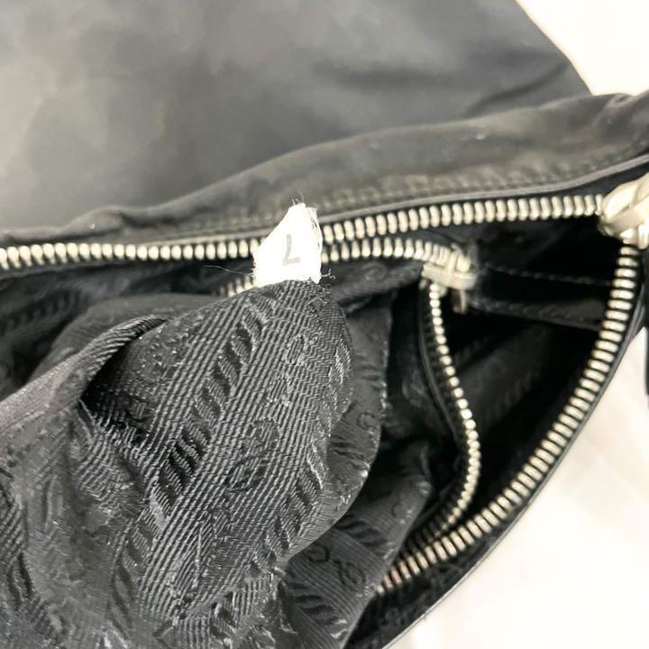 PRADA プラダ ショルダーバッグ サコッシュ 三角ロゴ テスート