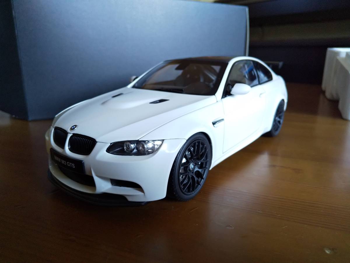 1/18 京商　ＢＭＷ Ｍ３ GTS E92 ホワイト　