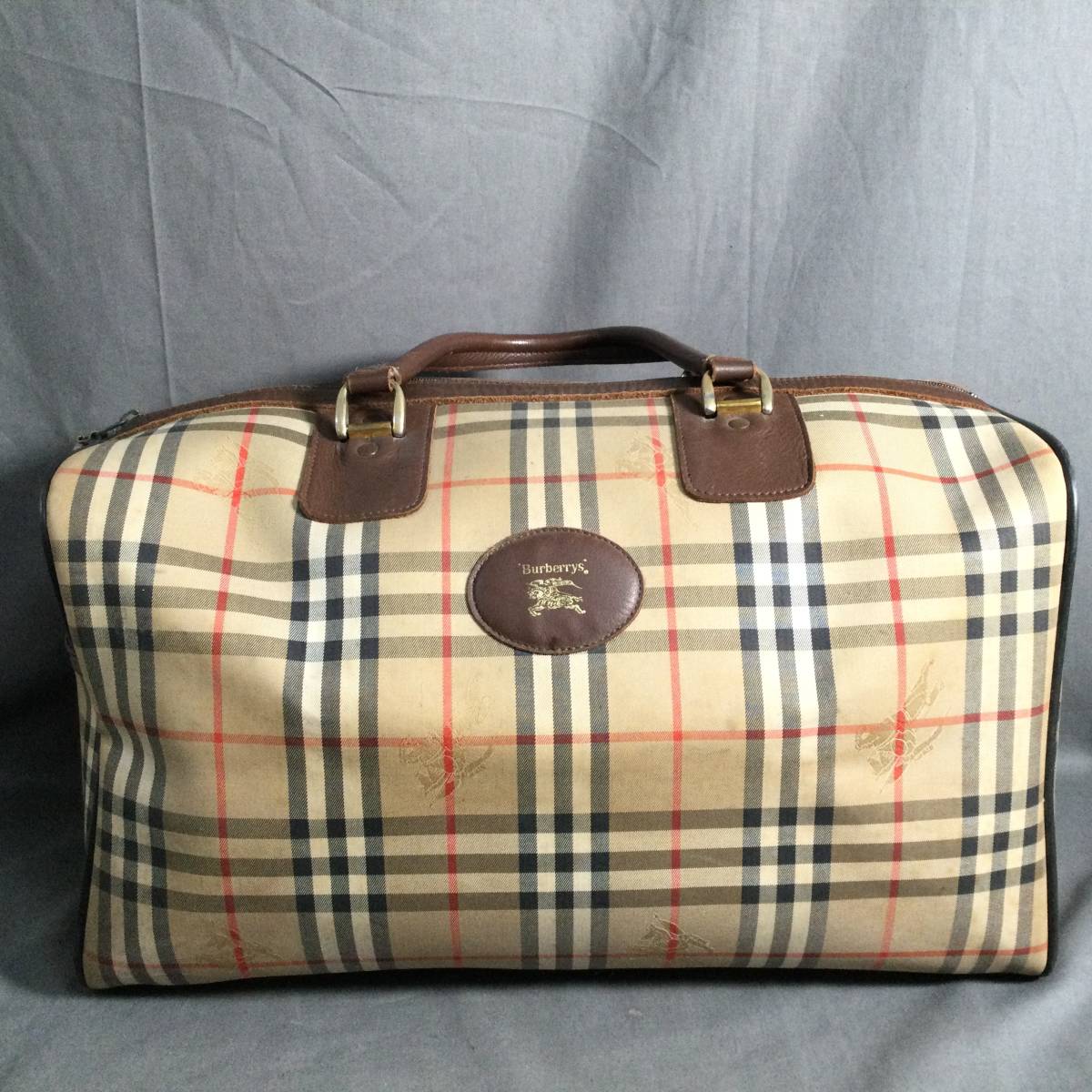 Burberry | The Campaign BURBERRYWinter - Daniel ファッション ELLE and Claridge's Unveil バーバリーの創業170周年を祝う特別な品々！ Lee's Christmas Burberry®
