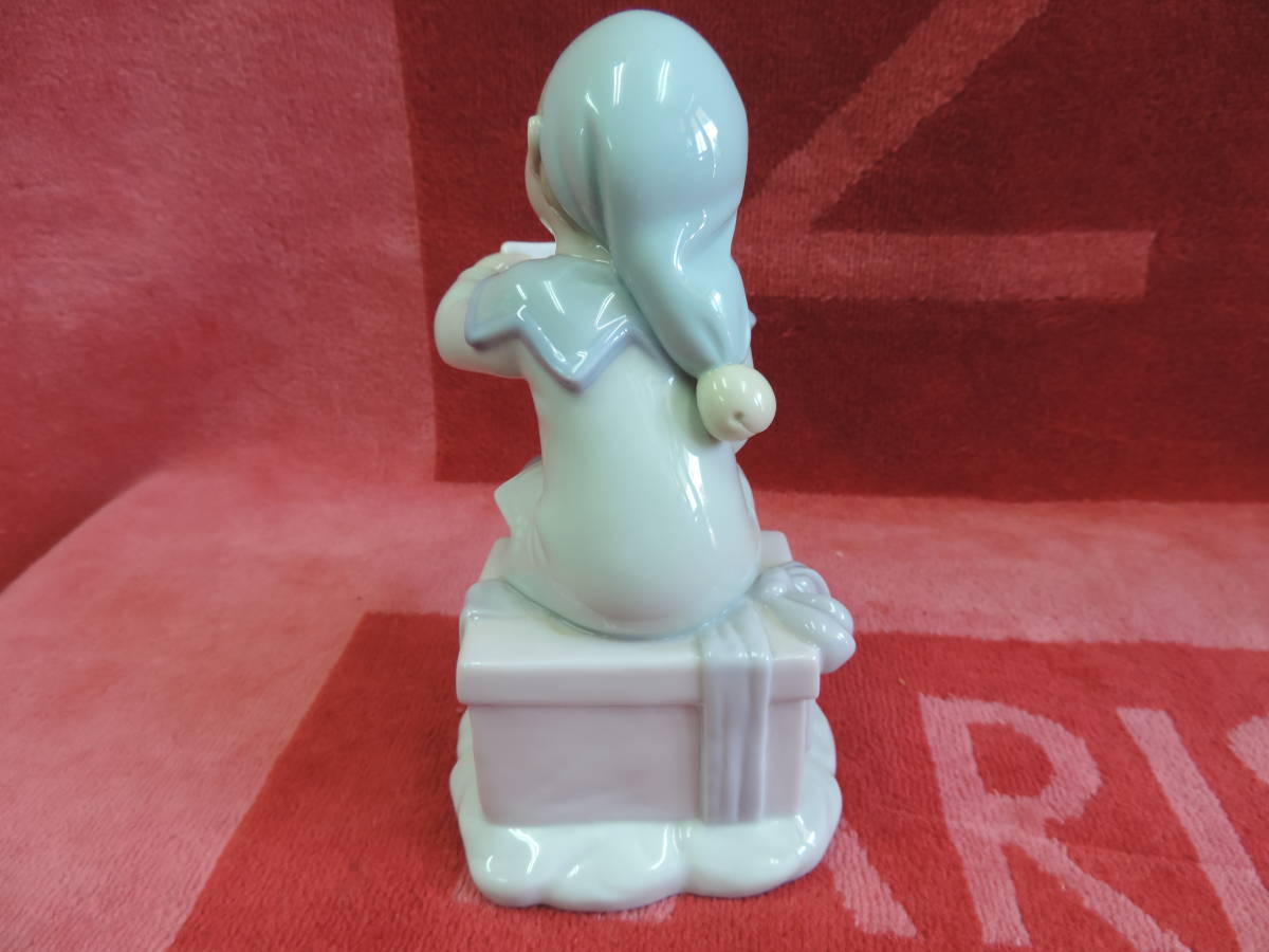 LLADRO リヤドロ 本を読んでる少年の陶磁器人形 西洋工芸 置物