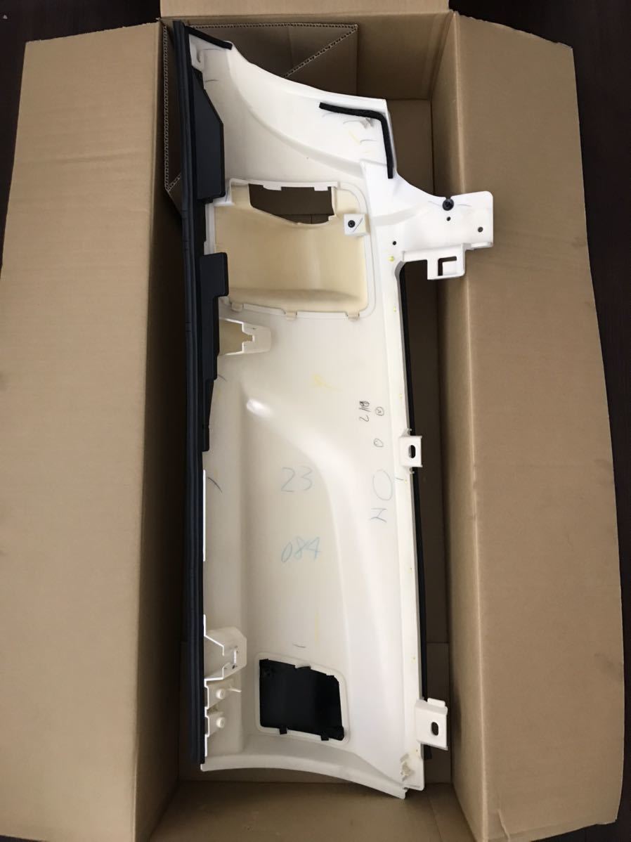 ISUZU いすゞ ギガ 新型 左コーナーパネル 助手席側 左 【公式通販】