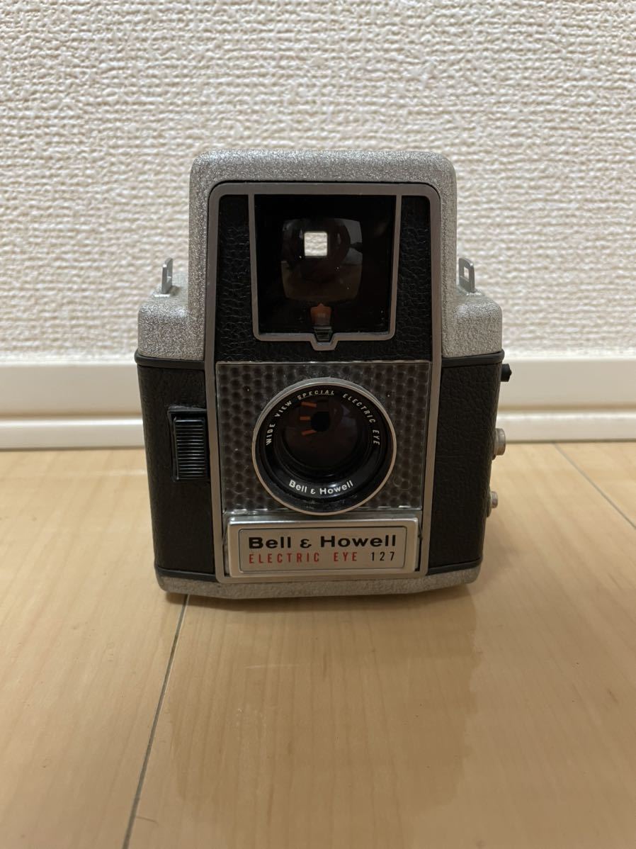 Appareil photo électrique Bell & Howell Eye 127 - France
