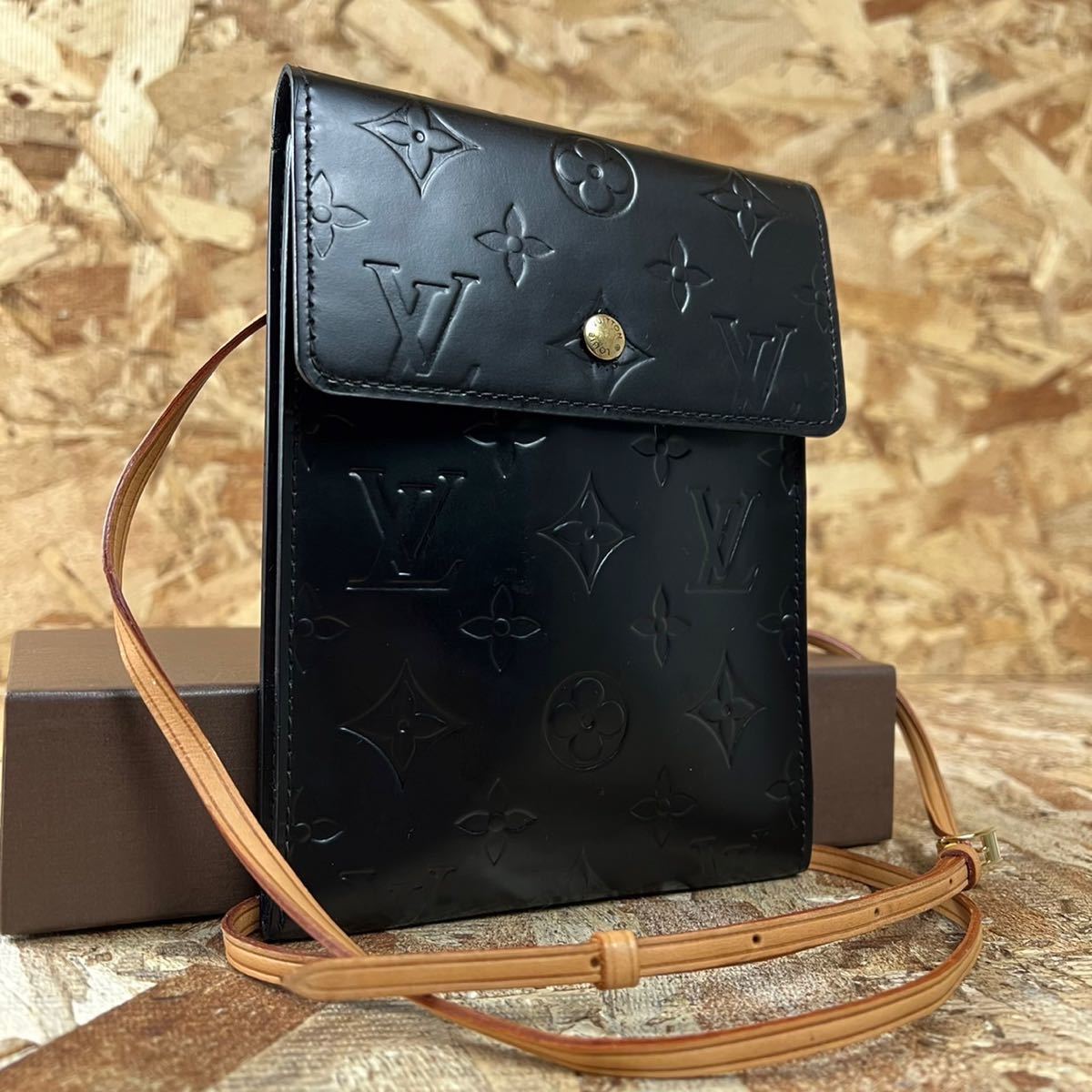 LOUIS VUITTON ブラック ヴェルニ トートバッグ LOUISVUITTONヴェルニトートバッグ黒（※リカラー品）