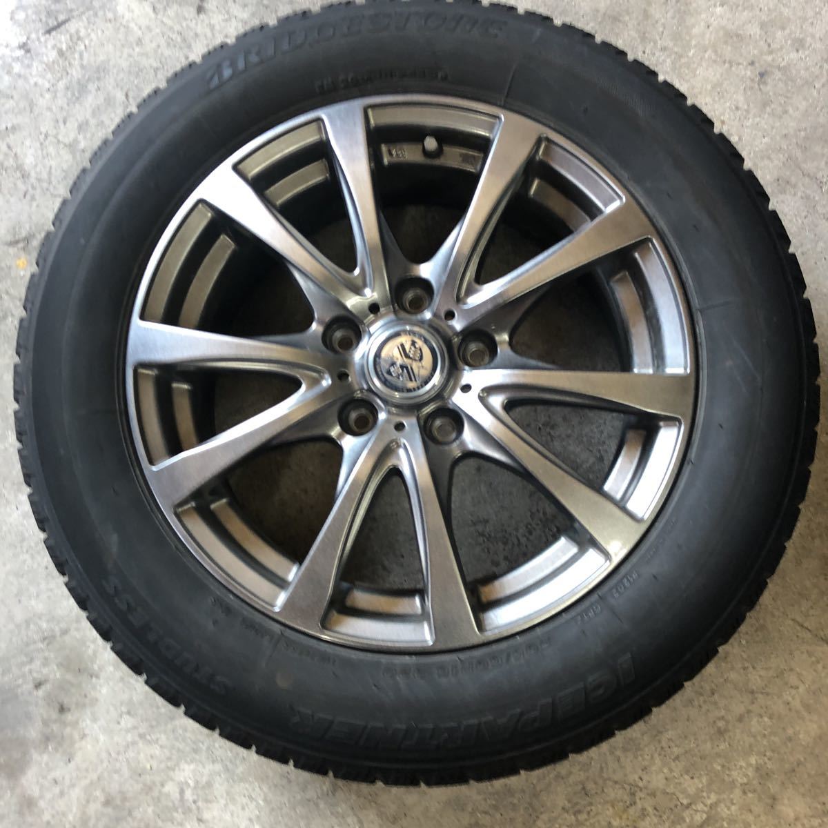 205/60R15 スタッドレスタイヤ付き4本セット ノアヴォクシーセレナなど 