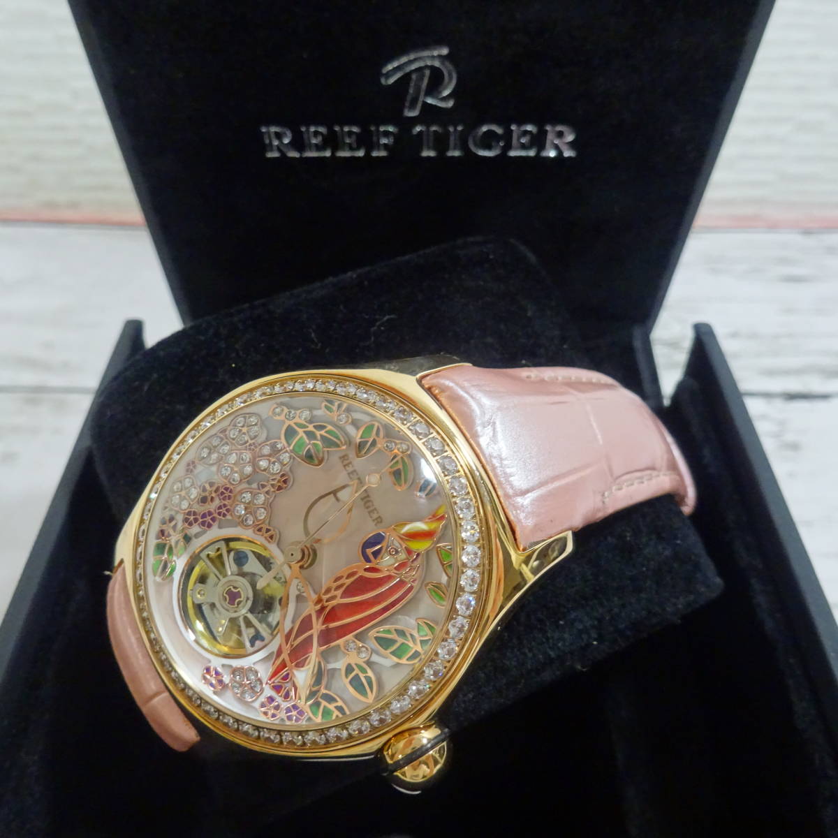 61B□REEF TIGER リーフタイガー 腕時計 オウム 機械式 自動巻き 球体 