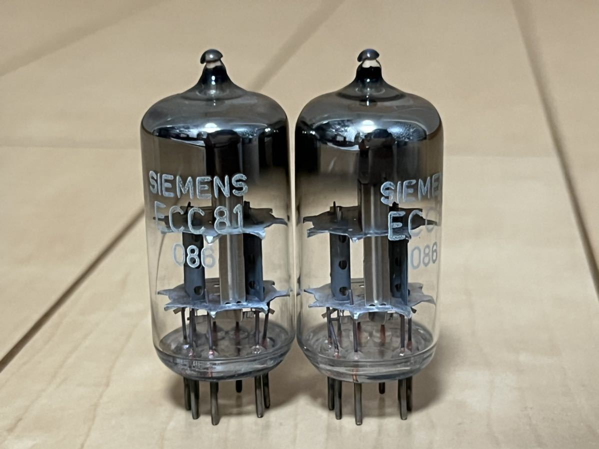 ECC81 Yahoo!オークション ECC81&frasl;12AT7 ECC81&frasl;12AT7-SIEMENS ⁄ NATIONAL ECC81 12AT7 2本 SIEMENS 全数試験済み 良好 真空管 086