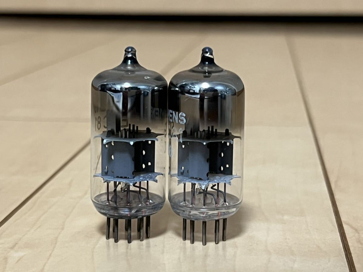 ECC81 Yahoo!オークション ECC81&frasl;12AT7 ECC81&frasl;12AT7-SIEMENS ⁄ NATIONAL ECC81 12AT7 2本 SIEMENS 全数試験済み 良好 真空管 086