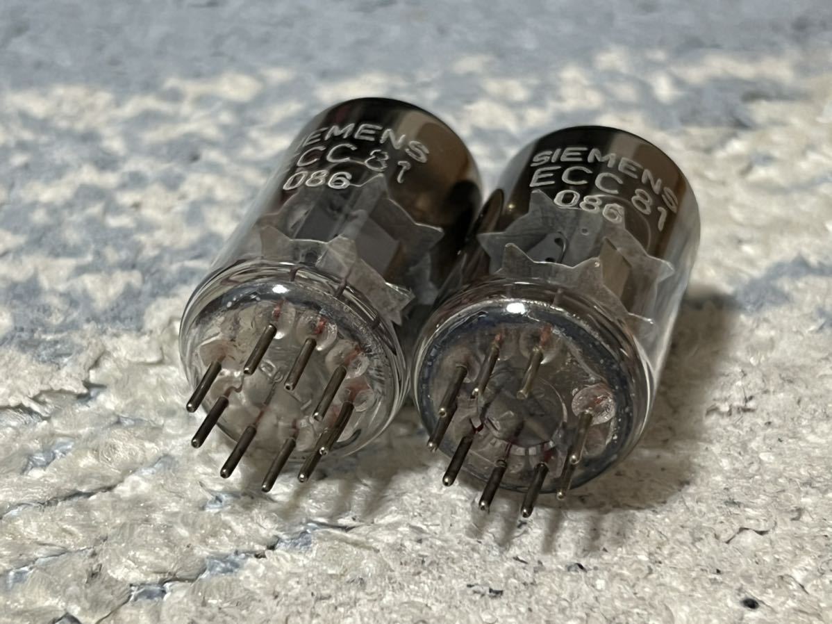 ECC81 Yahoo!オークション ECC81&frasl;12AT7 ECC81&frasl;12AT7-SIEMENS ⁄ NATIONAL ECC81 12AT7 2本 SIEMENS 全数試験済み 良好 真空管 086