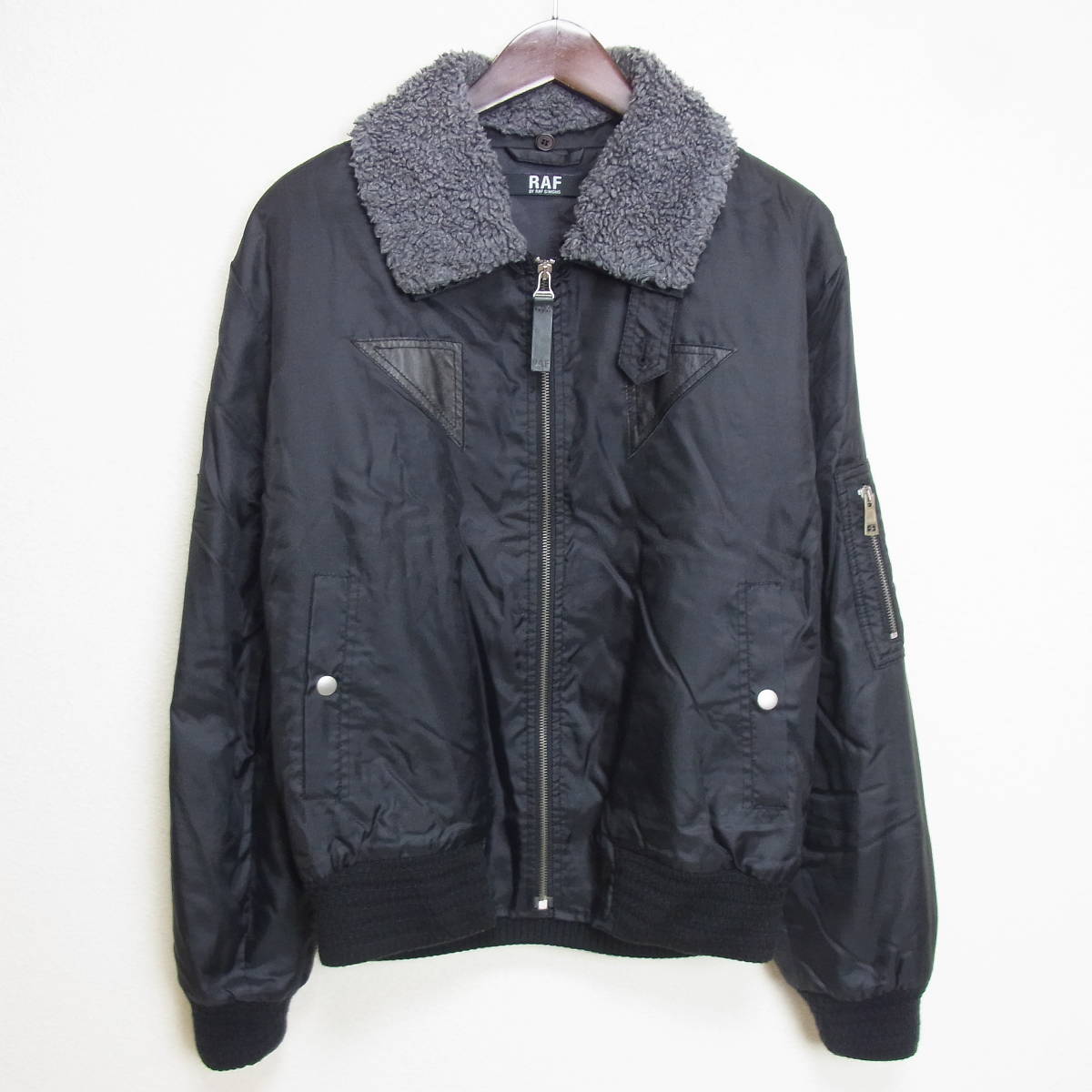RAF BY RAF SIMONS ラフバイラフシモンズ ワッペン付き B-15 フライト 