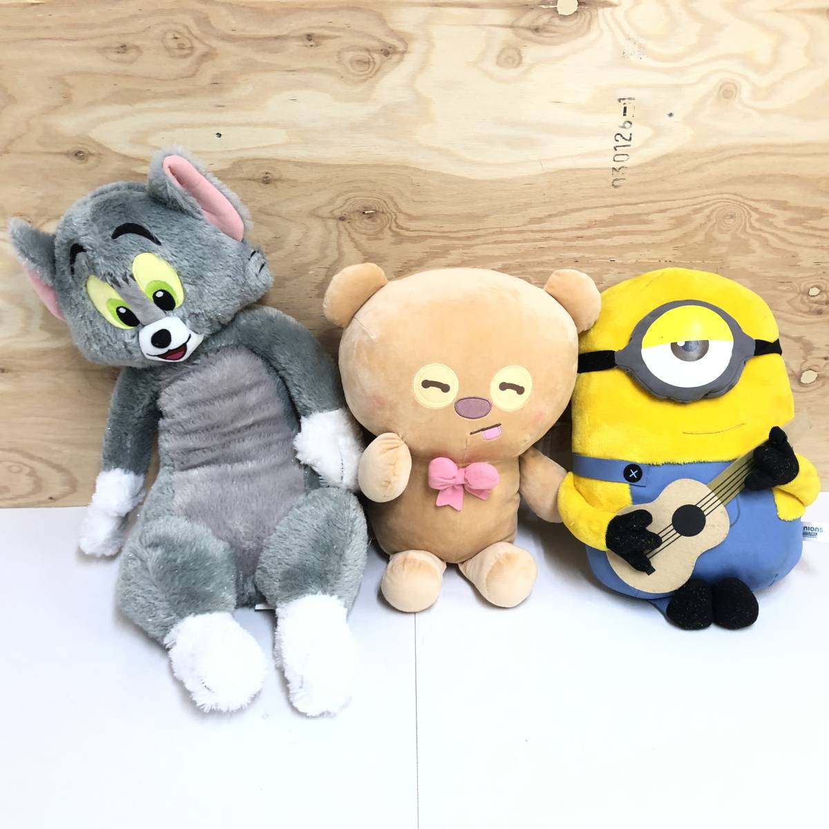 ユニバーサルスタジオ Usj ユニバ キャラクター ぬいぐるみ グッズまとめ 羊のショーン おさるのジョージ ミニオン クッキーモンスター キャラクター 売買されたオークション情報 Yahooの商品情報をアーカイブ公開 オークファン Aucfan Com