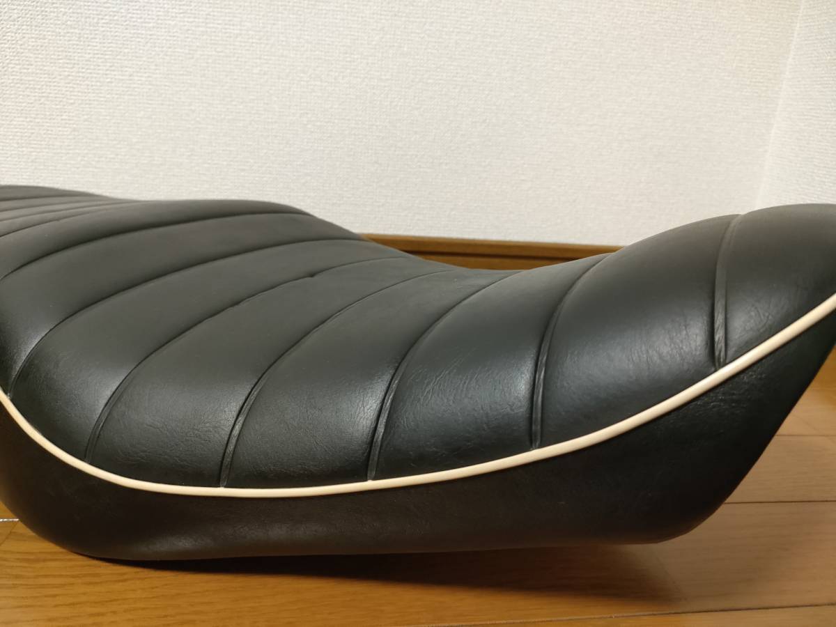 美品 W400 純正シート W650／W800流用の場合はローシートになります 