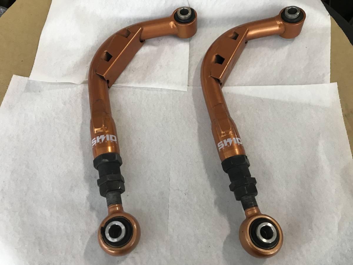 スキッドレーシング 調整式リアピロアッパーアーム ３０アルファード