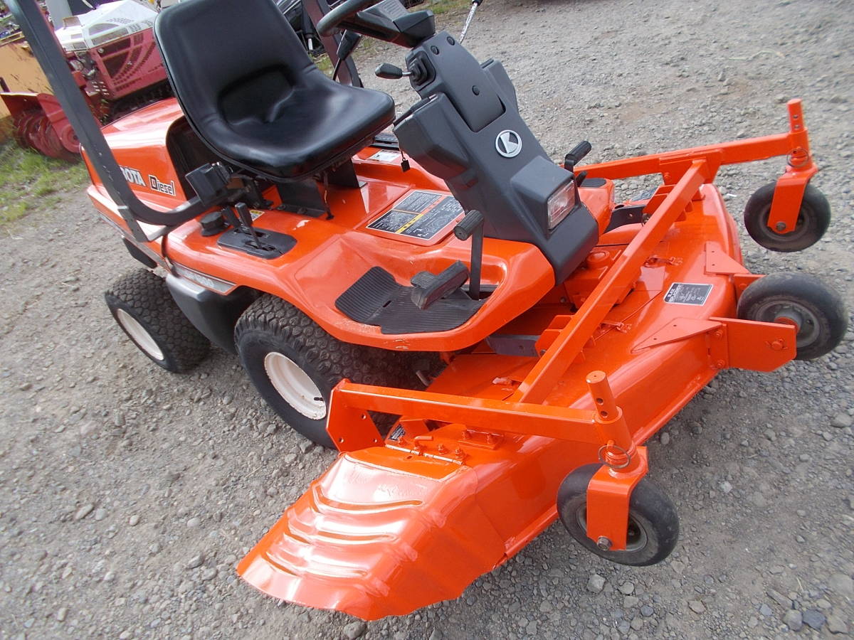 クボタ乗用草刈機 芝刈り機 4WD GF1800 ディーゼルエンジン 動作確認