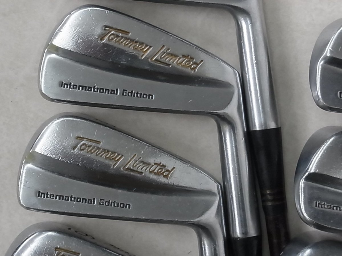 お得，限定セール 名器 マクレガー伝統のマッスルバック Tourney Limited International Edition 純正カーボン/S #3 9番 7本組(マグレガー)｜売買されたオークション情報、yahooの商品情報をアーカイブ公開 - オークファン 男性右きき用