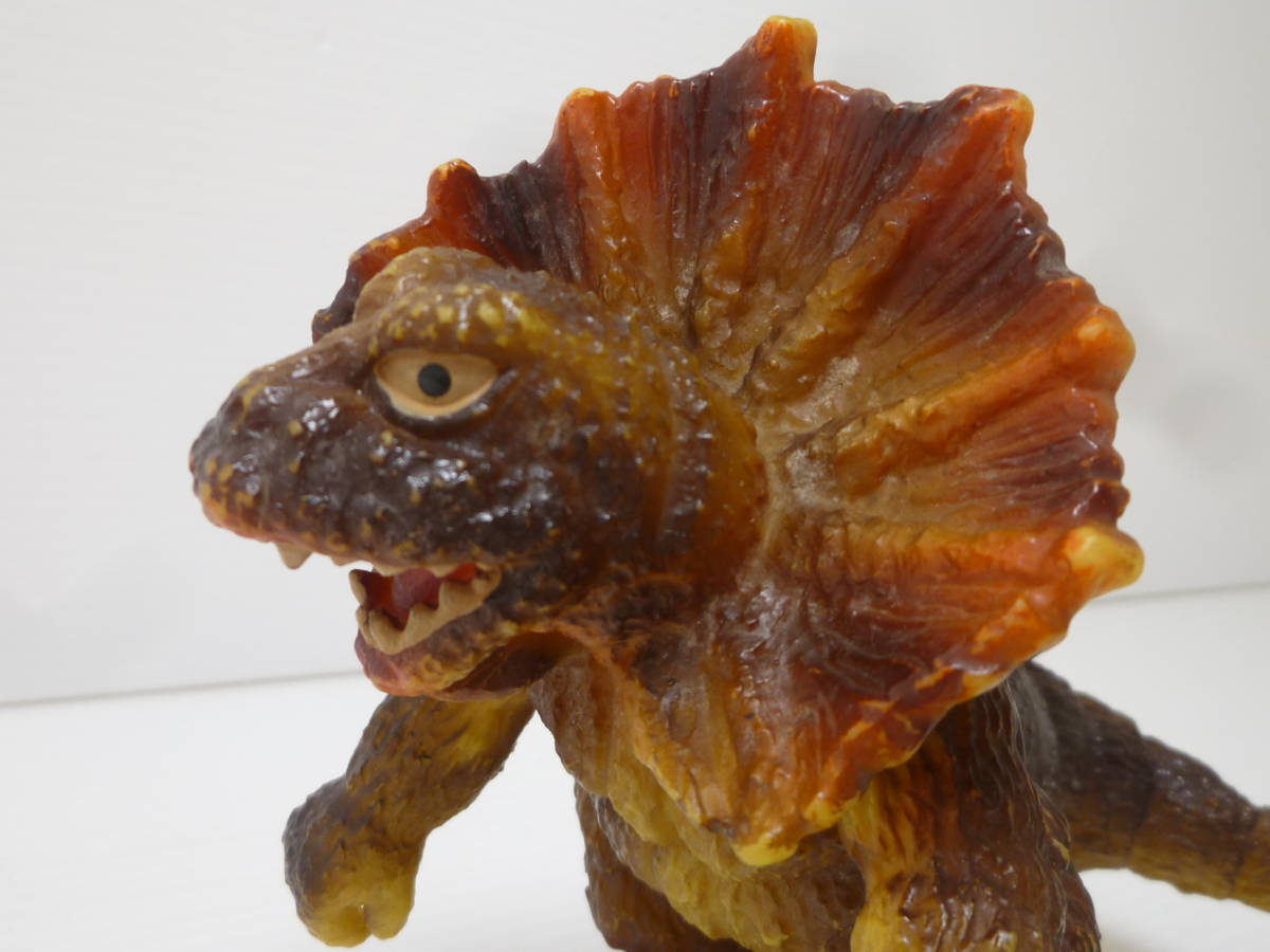 西∞9 ポピー ジラース ソフビ 人形 高さ約14cm / 円谷プロ キング  