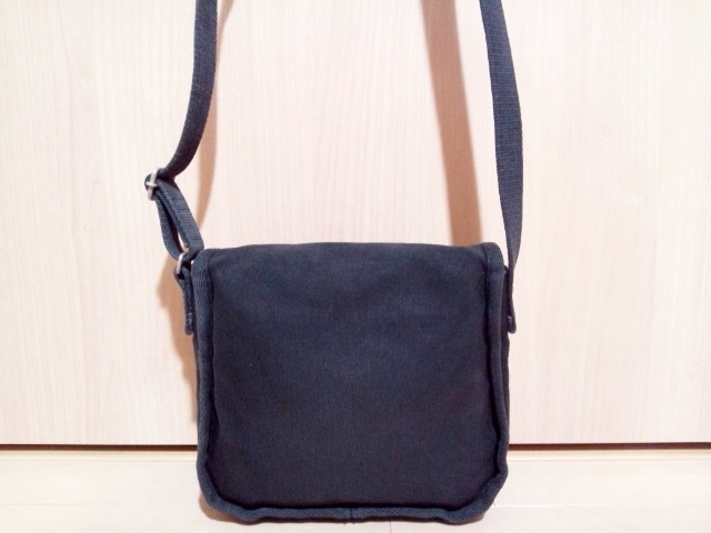 一澤信三郎帆布 ショルダーバッグ 斜めがけ 黒 ブラック キャンバス  