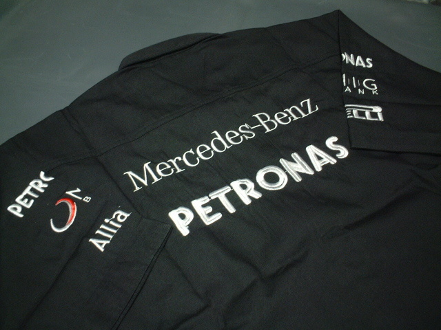 Mercedes F1 クリアランス アパレルが セール、 衣料品、 🩶 革新、決意、そしてお祝い @f1 | 東京都世田谷区Ge3y's株式会社（ジェミーズ）、新車、中古車 ＧＴ メルセデスＡＭＧ 信頼 ☆在庫一掃セールです☆送料無料☆必見☆F1 メルセデス、F1用セーフティカーとメディカルカーをアップデート「これ