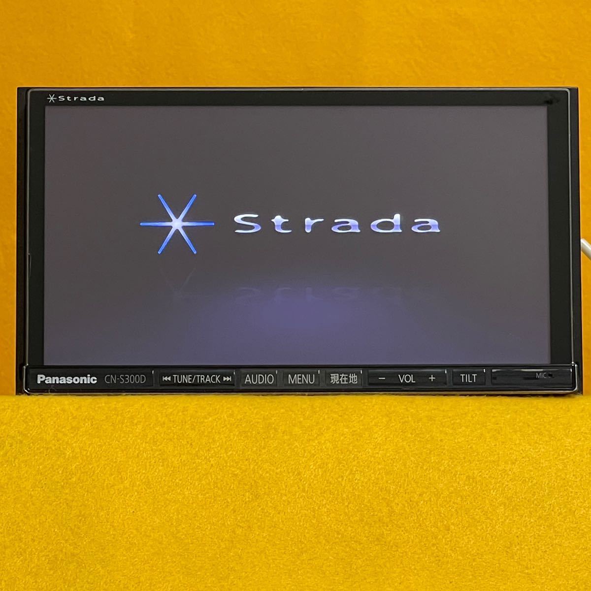 ジャンク】パナソニックCN-S300D SDカーナビ 地図データ2011 年 